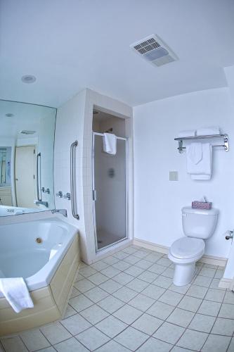 McCoy's Inn - photo 26