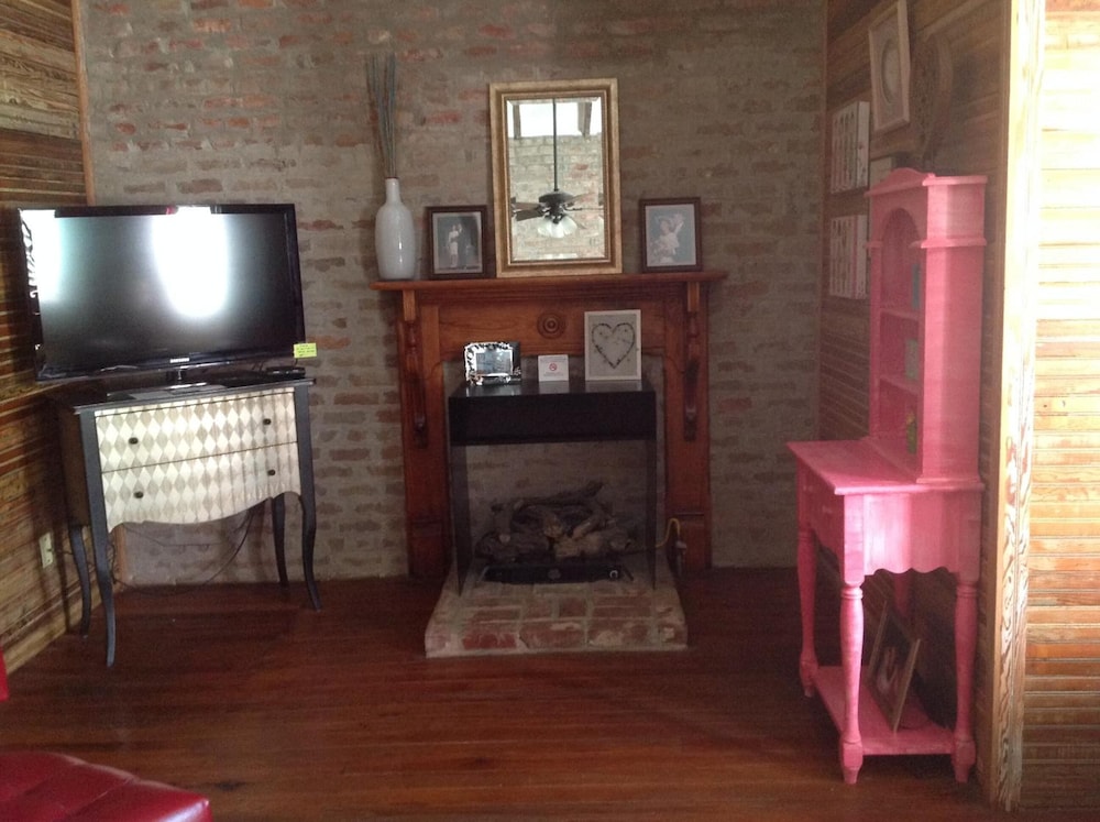 The Main Street Hotel - photo 60