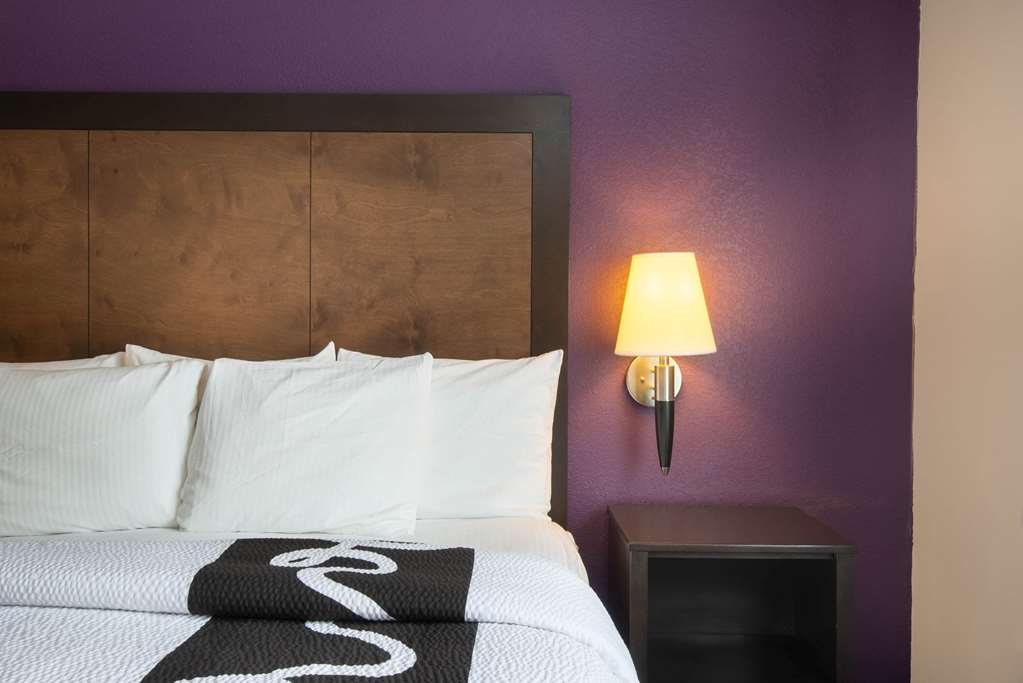 La Quinta Inn & Suites by Wyndham Erie - photo 30