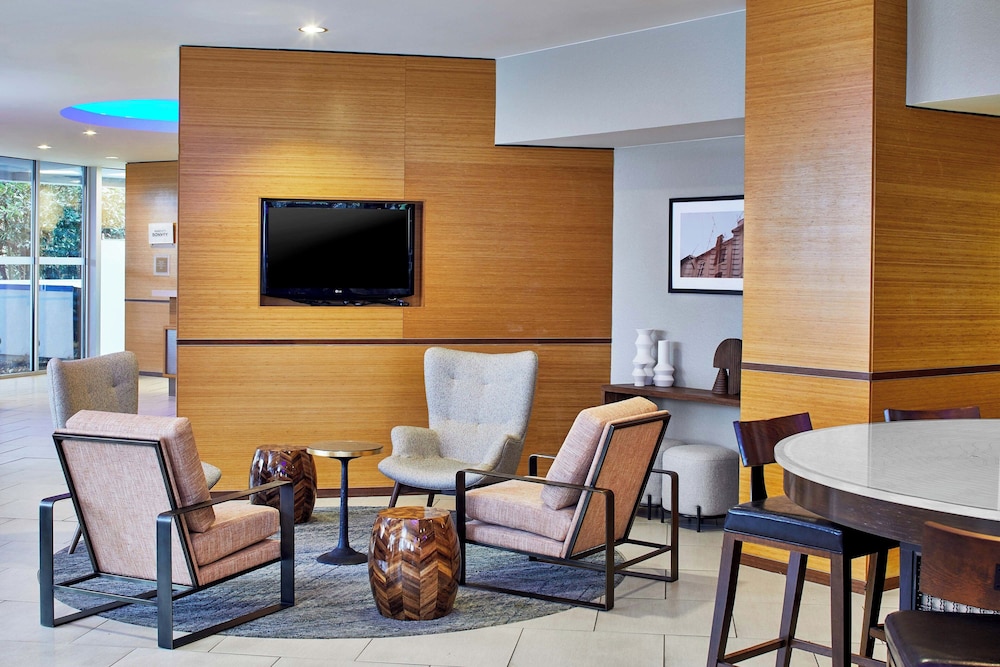 Four Points by Sheraton Tallahassee Downtown - photo 2