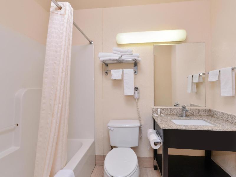 Baymont by Wyndham Acworth - photo 8