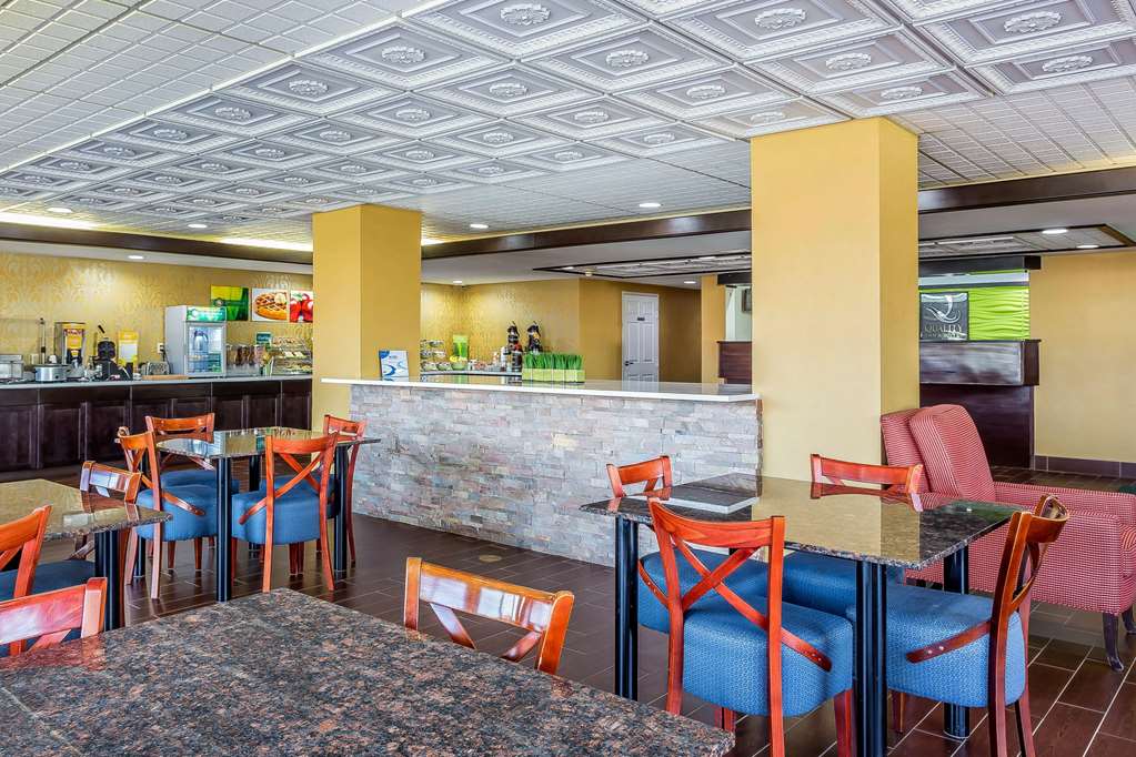 Quality Inn & Suites near Robins Air Force Base - photo 64