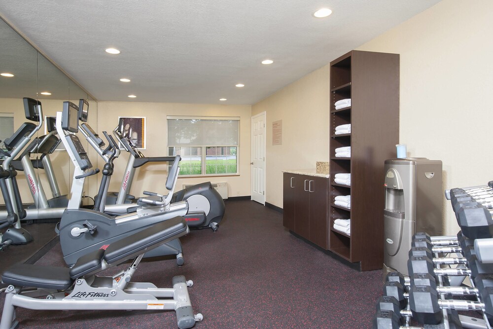 TownePlace Suites Indianapolis Park 100 - photo 10