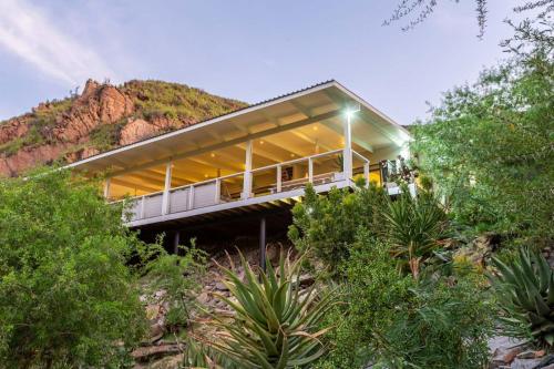 Karoo Mountain River House — 4-Star Luxury Hotel in Calitzdorp, South Africa