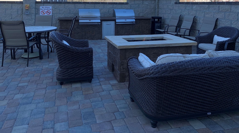 Holiday Inn & Suites Columbia NE Ft Jackson Area by IHG - photo 31