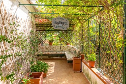 Villa Violetta — 4-Star Luxury Hotel in Carini, Italy