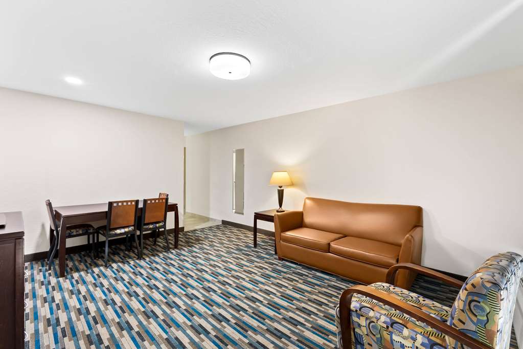 Days Inn & Suites by Wyndham Mesa Near Phoenix - photo 53