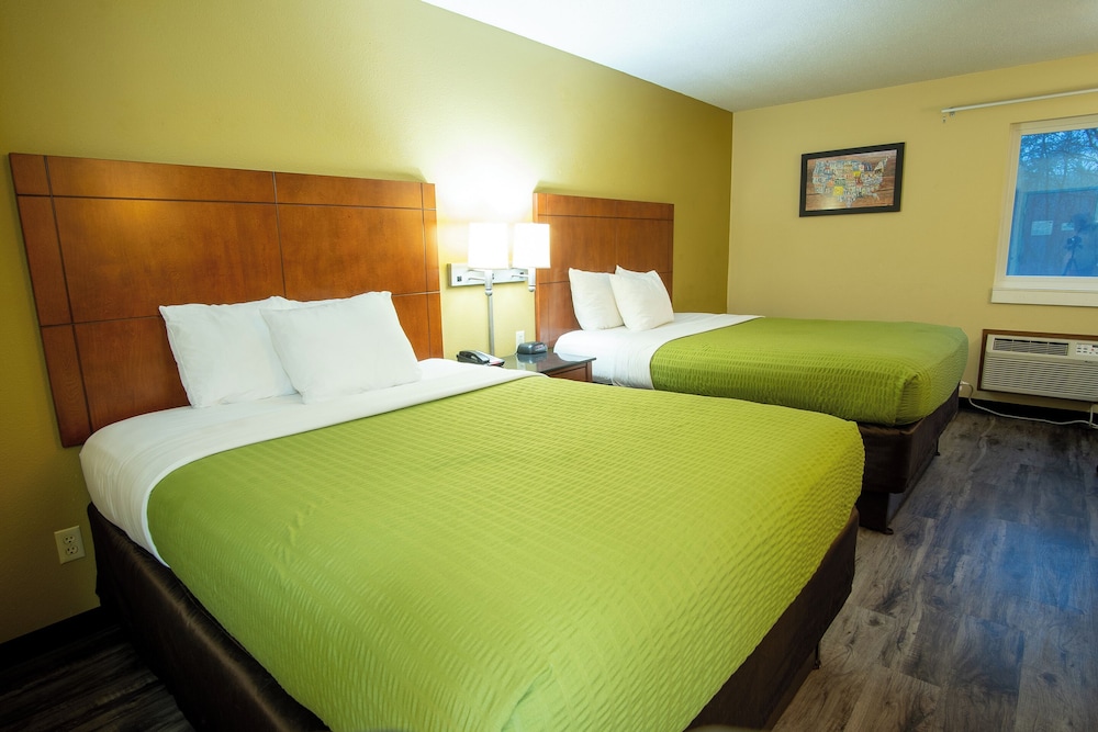 Coratel Inn & Suites By Jasper River Falls - photo 14