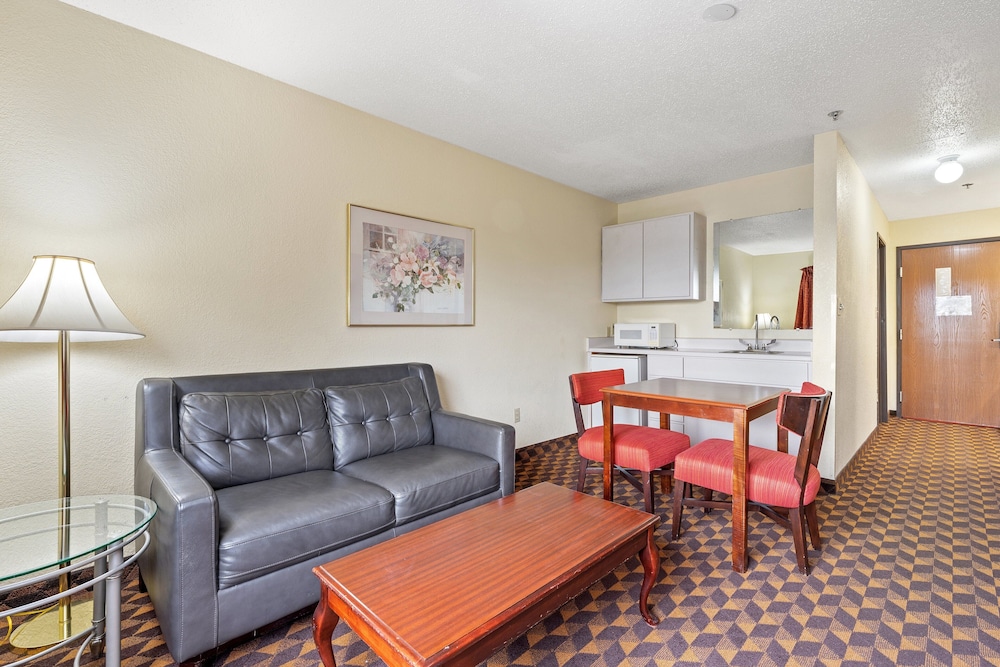 Geneva Motel Inn - photo 19