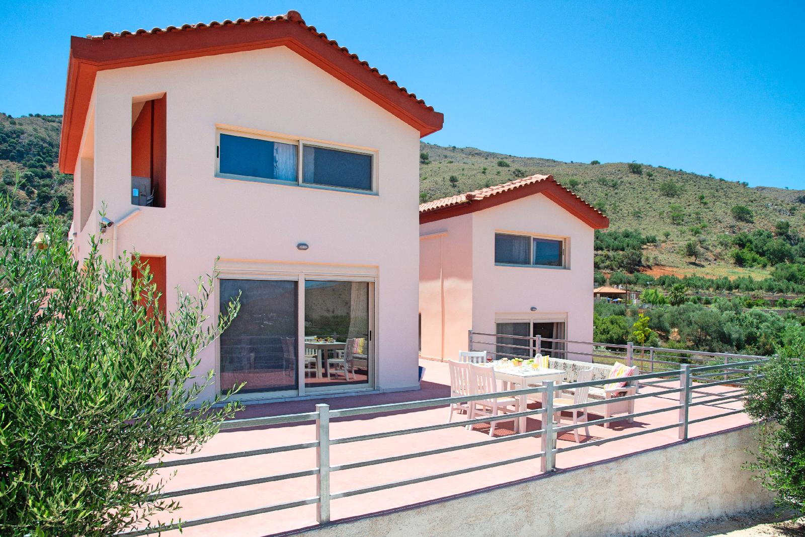 Aqua Blue Villas with Heated Pool — 4-Star Luxury Hotel in Prinos, Greece