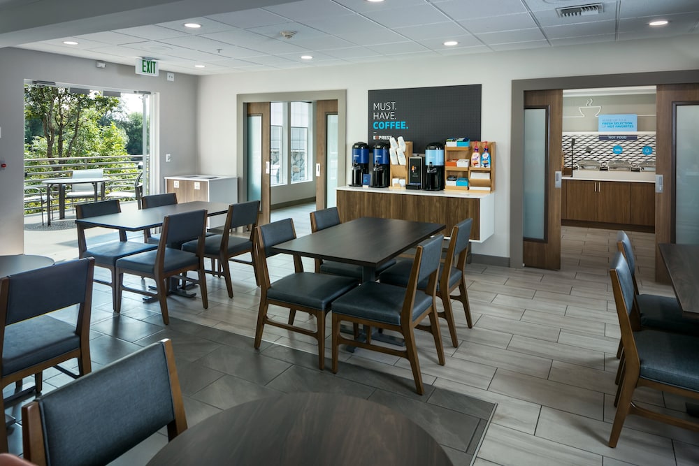 Holiday Inn Express Corvallis On the River by IHG - photo 36