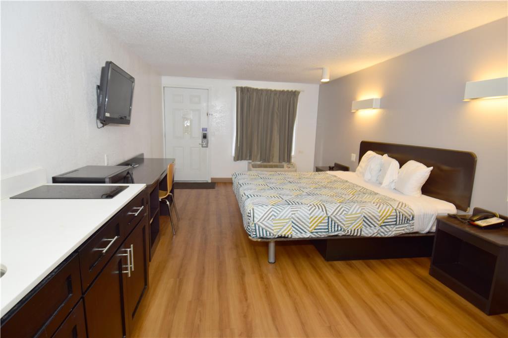 Motel 6 Hamburg NY - photo 8