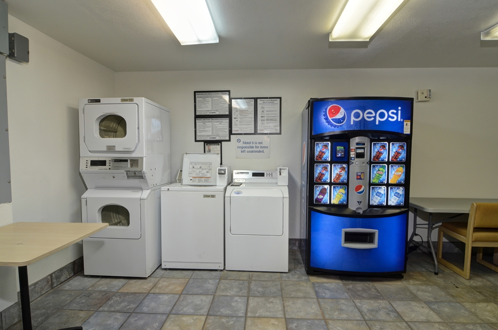 Motel 6 Palm Springs CA East Palm Canyon - photo 58