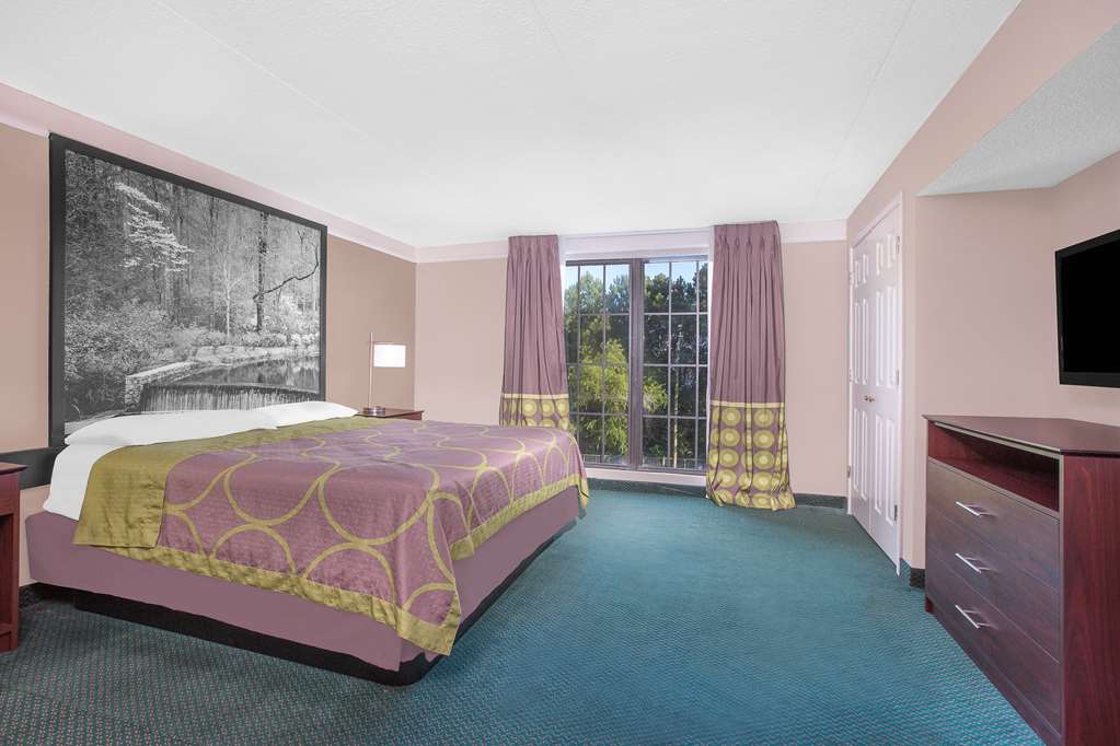 Super 8 by Wyndham Austell Six Flags - photo 13