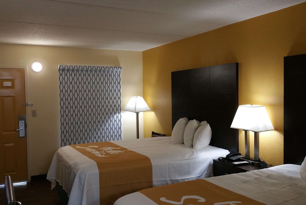 Days Inn by Wyndham Ridgeland South Carolina - photo 16