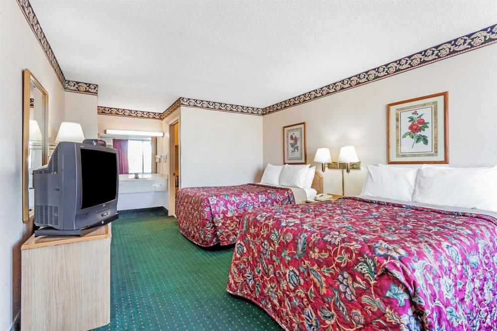 Days Inn by Wyndham McDonough - photo 6