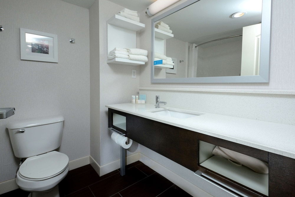 Hampton Inn High Point - photo 22