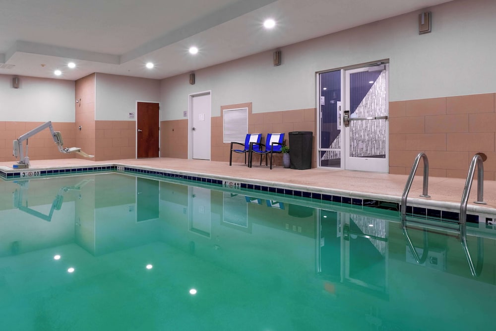Hampton Inn Dahlgren - photo 32