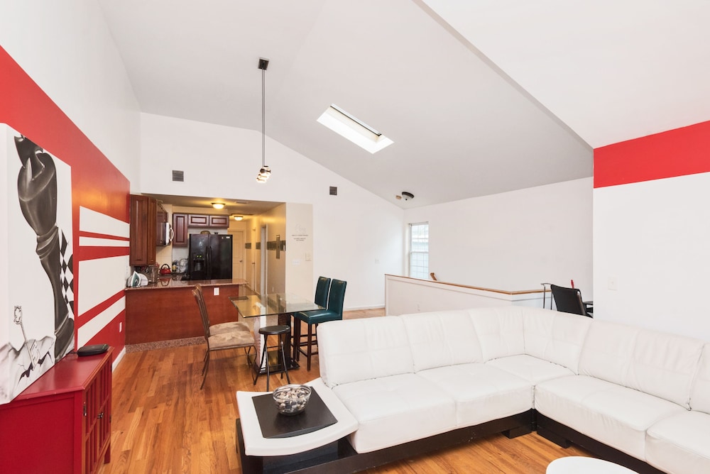 Racpanos Modern Stay on Union Street - photo 20