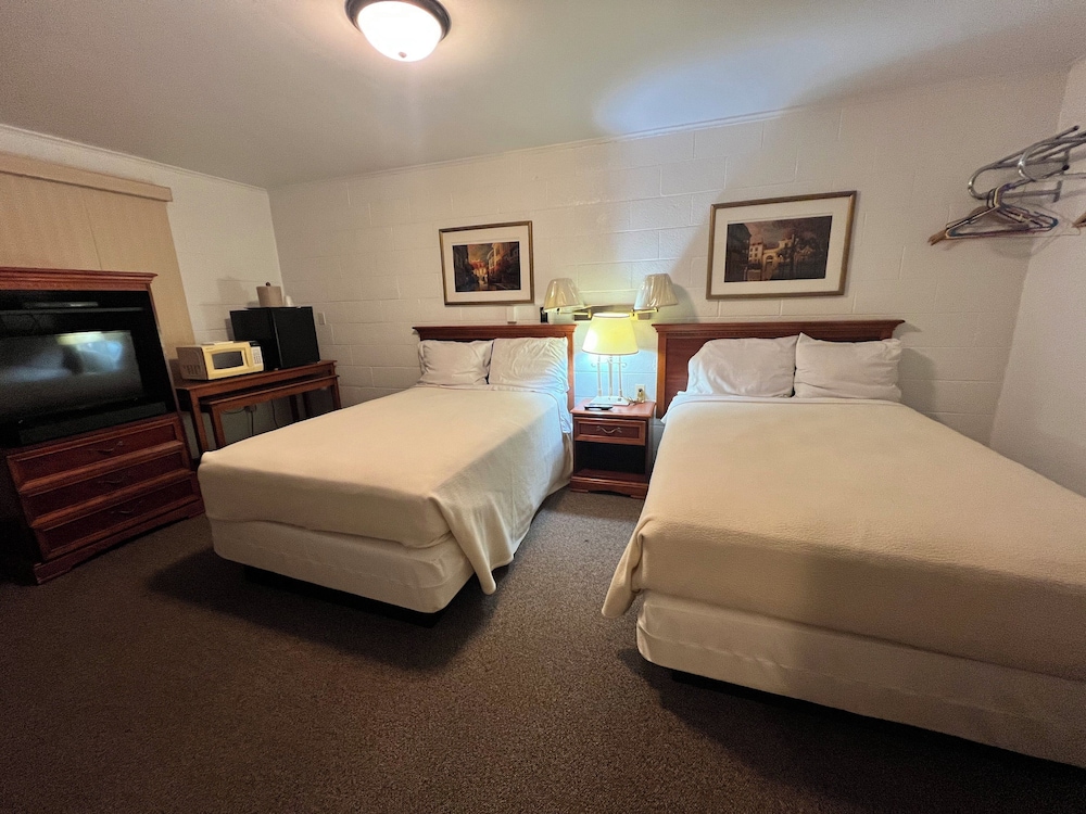 Hotel Prairie Winds Carthage Keokuk Hwy 136 - photo 9