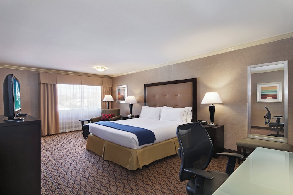 Holiday Inn Express Port Hueneme by IHG - photo 18