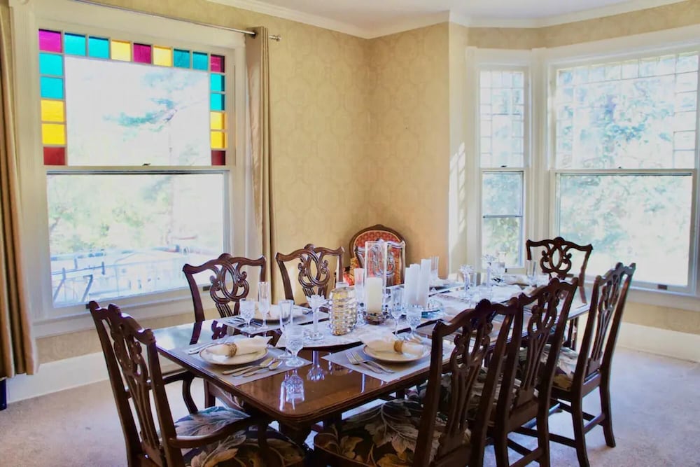 Avenue Hotel Bed & Breakfast - photo 32