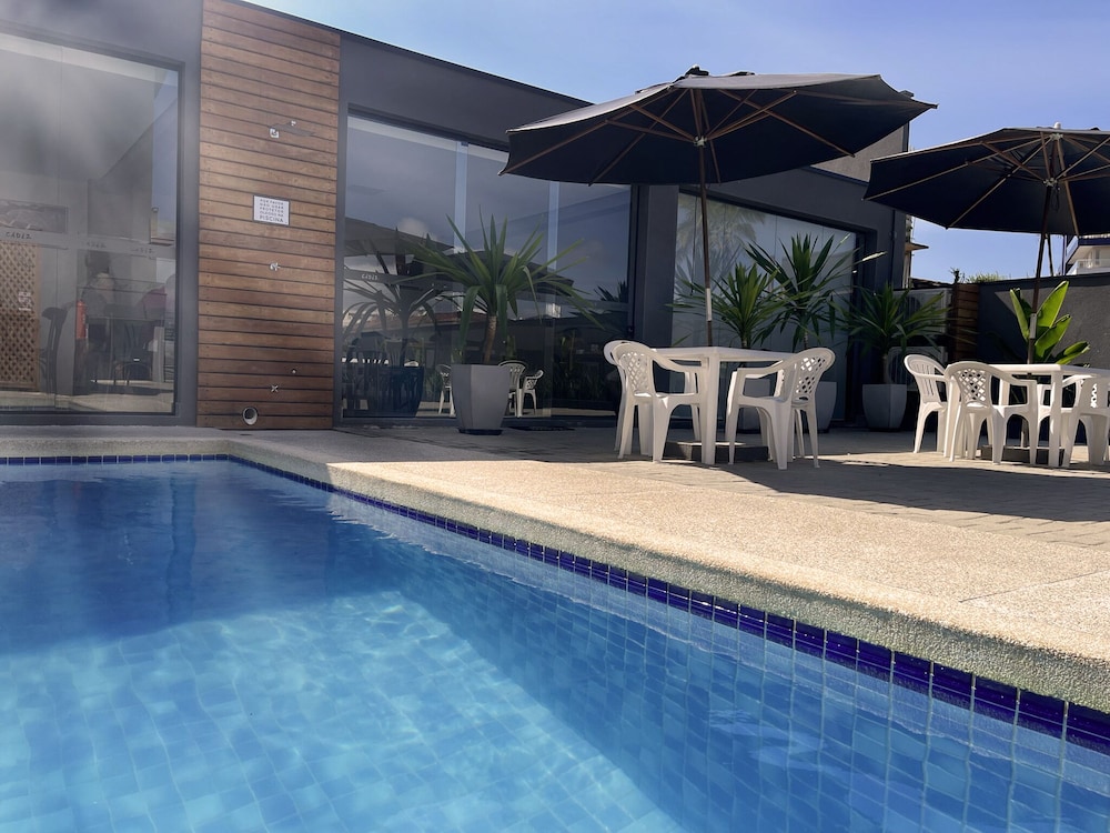 Cadiz Pousada e Lazer in Bertioga, Brasil