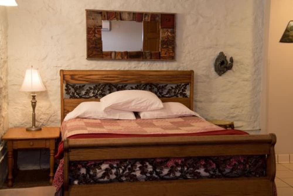Stone Mill Hotel & Suites - photo 20