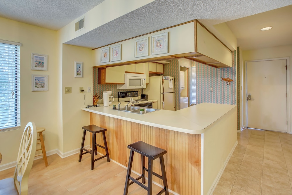 3 Blocks To Ocean Resort Condo in Myrtle Beach - photo 11