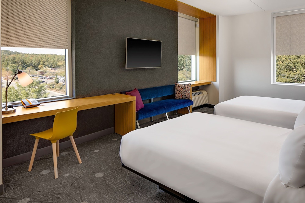 Aloft Chapel Hill - photo 5