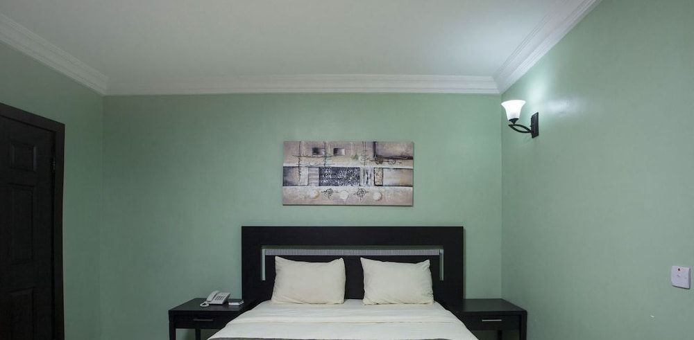 Furnishedquarters — Lagos — photo 3