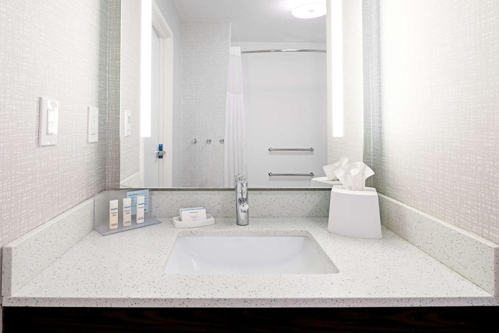 Hampton Inn Richmond Southwest Hull Street - photo 32