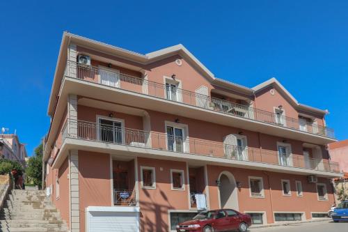 Dina Apartment Argostoli 1 — 4-Star Luxury Hotel in Argostolion, Greece