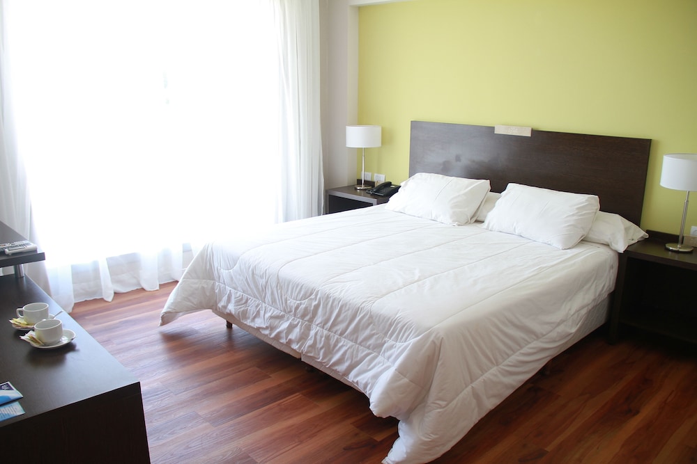 Hotel Casino Rio Uruguay — hotel near Rubem Berta Airport