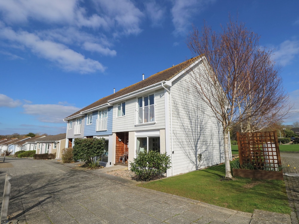 Whitfield P7 — 4-Star Luxury Hotel in Yarmouth, United Kingdom