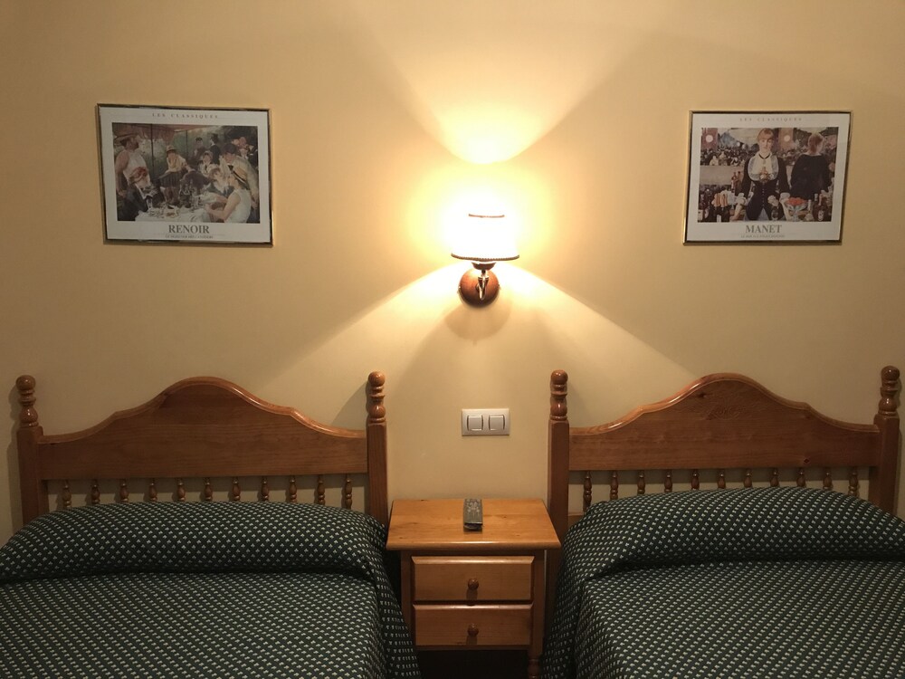 Hostal Rural Plaza — Mota Del Cuervo — photo 5