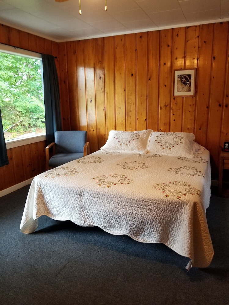 Little River Motel - photo 2