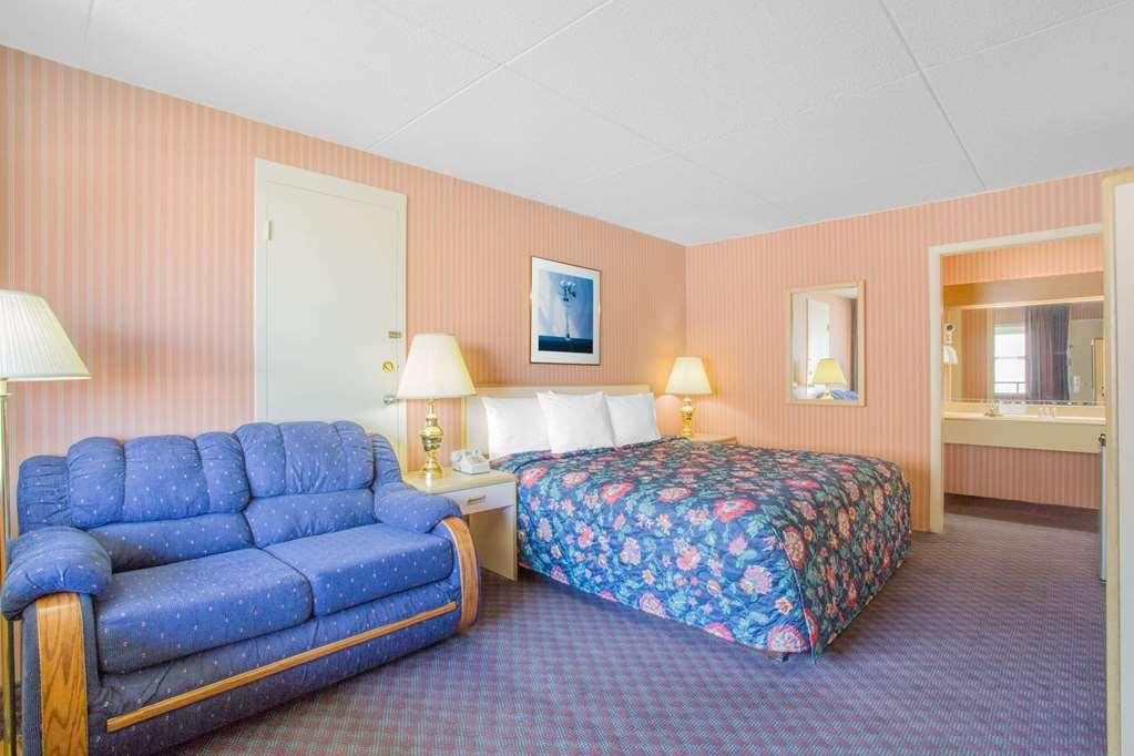 Days Inn Florence Downtown - photo 11