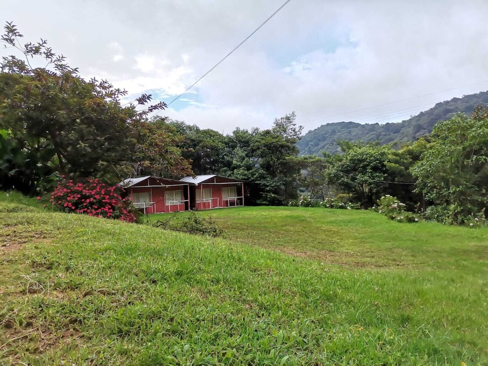 Millar de Aves in San Isidro, Costa Rica