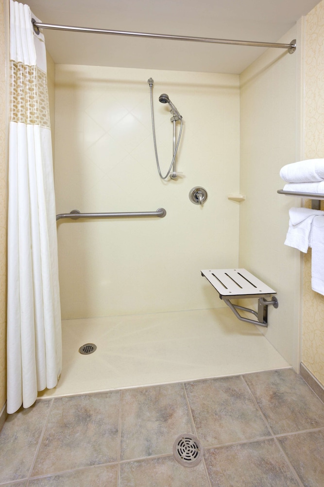 Hampton Inn & Suites Lino Lakes - photo 35