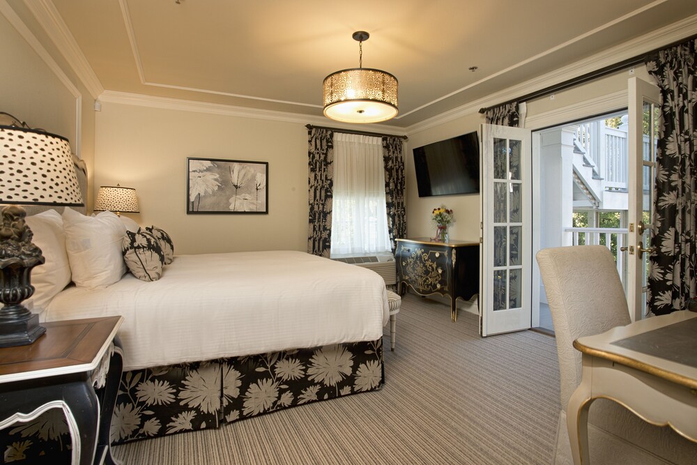 Old Town Bluffton Inn - photo 9