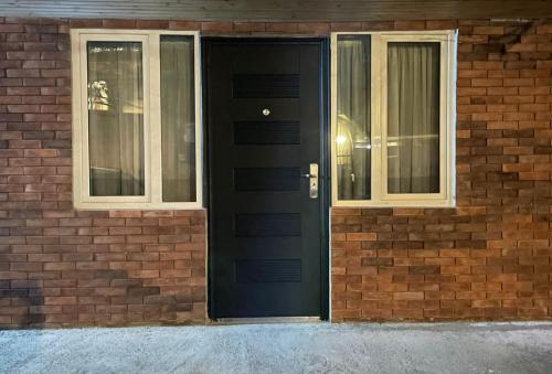 Twin's Twin Apartments