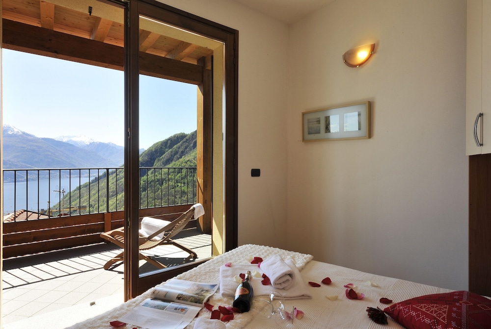 Borgo La Sorgente Orchidea Germasino Italy — hotel in Gravedona-San Gregorio