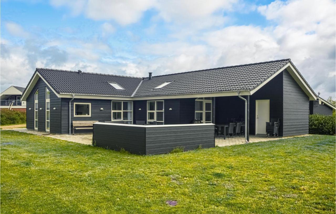 Holiday Home Skjern With Hot Tub Viii — 5-Star Luxury Hotel in Skjern, Denmark
