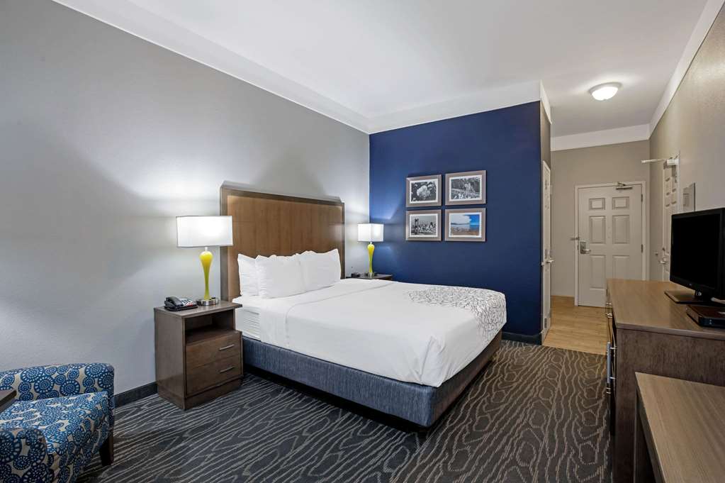 La Quinta Inn & Suites by Wyndham Manteca Ripon - photo 15