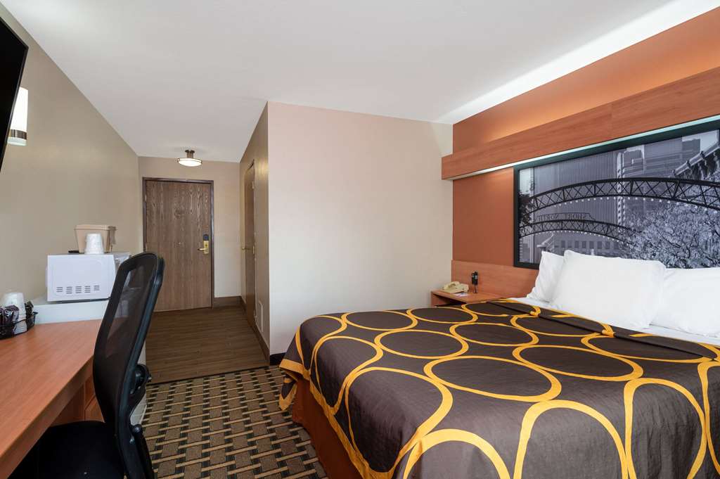 Super 8 by Wyndham Columbus West - photo 14
