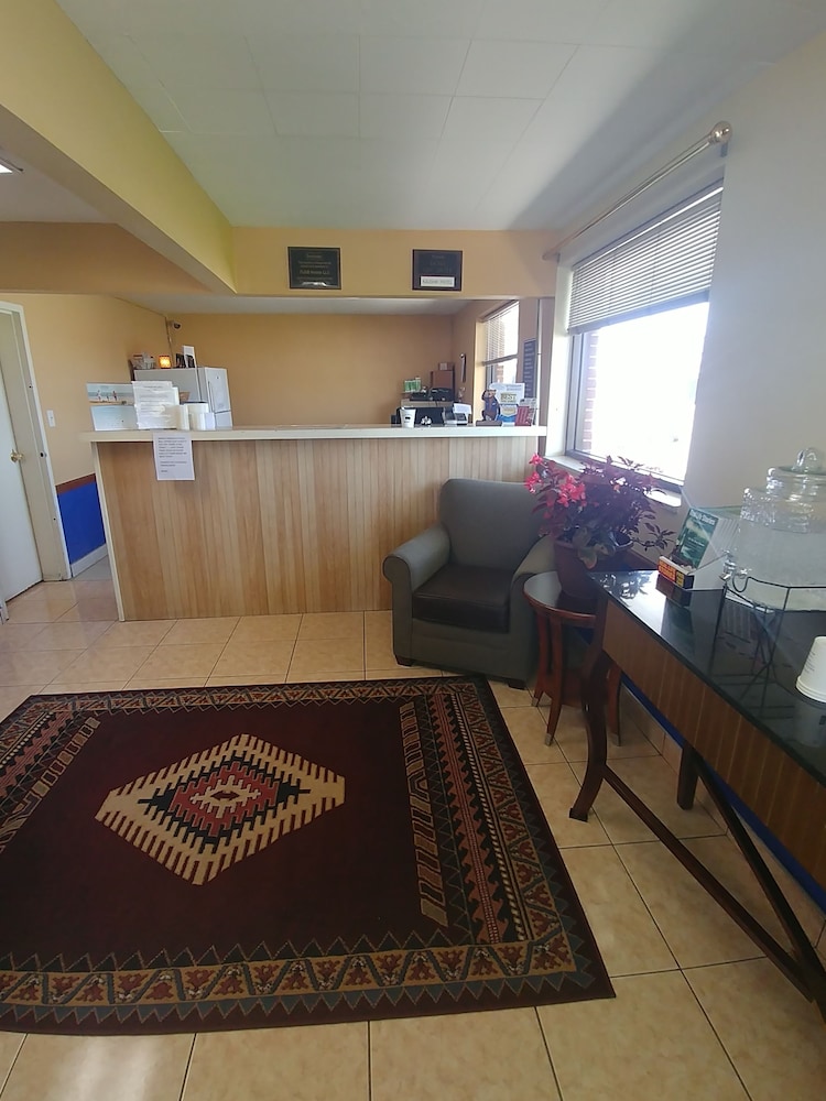 Travelodge By Wyndham Great Bend - photo 4