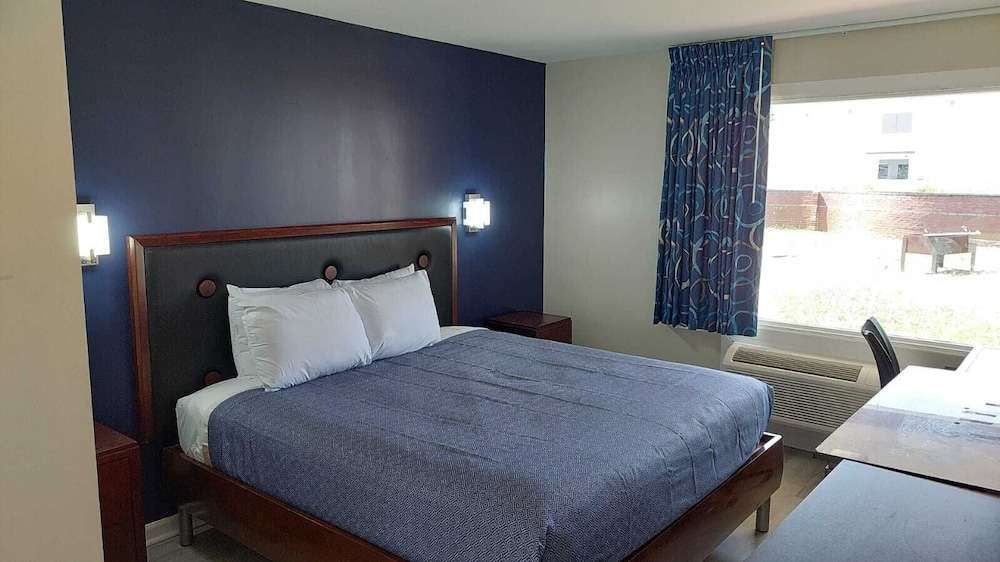 Economy 7 Inn Hampton — Hampton