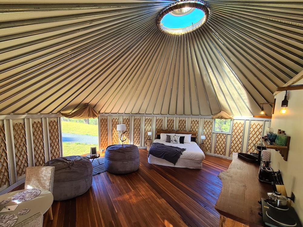 Noosa Eco Retreat - carbon neutral hotel in Pomona
