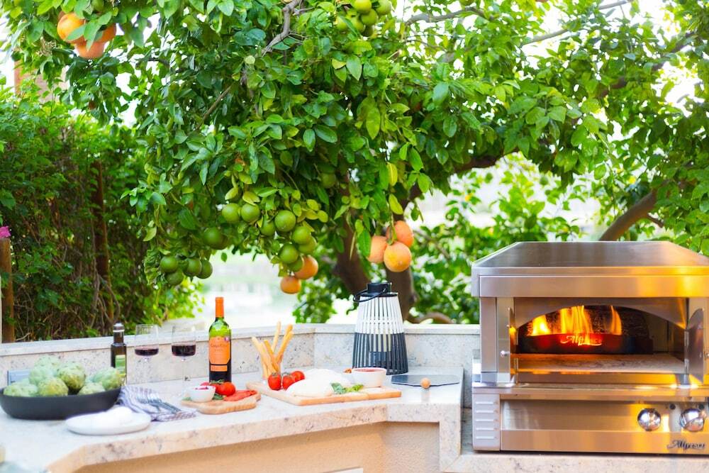 Moonshine By Avantstay Walk To Festival W Bar Fire Pit & Hot Tub La Quinta - photo 8